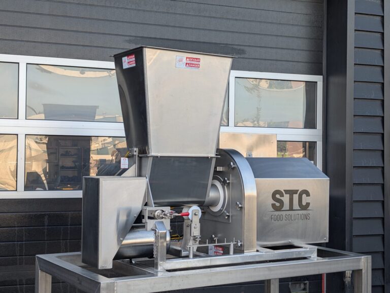 Custom stainless steel build around an Urschel for extra cutting capacity at Kesbeke – photo 36